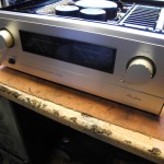 Accuphase E-305
